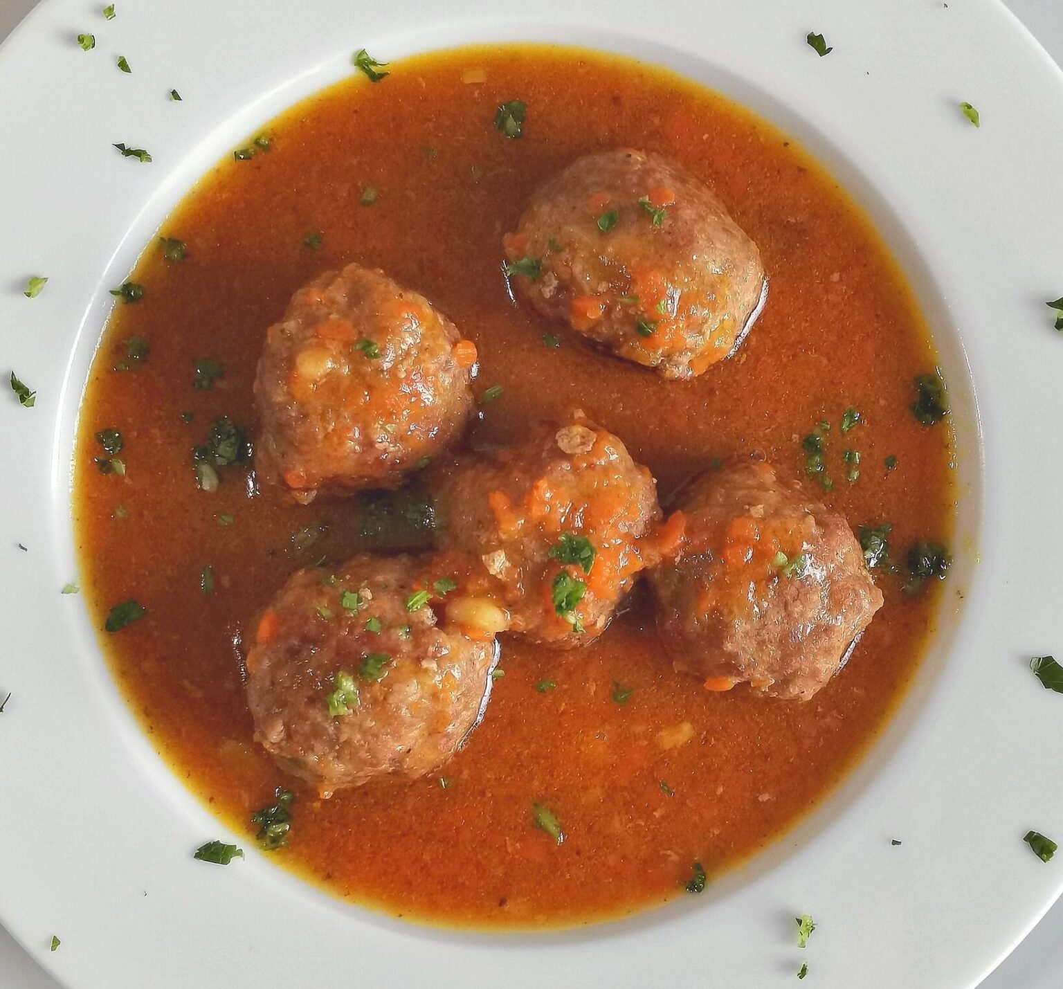 Como Cocinar Albóndigas En Salsa De Tomate 》 Receta Típica